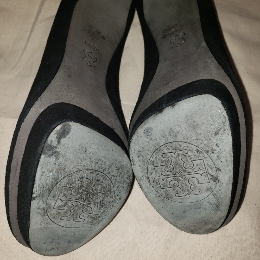 Black Suede Platform Pump - image 7